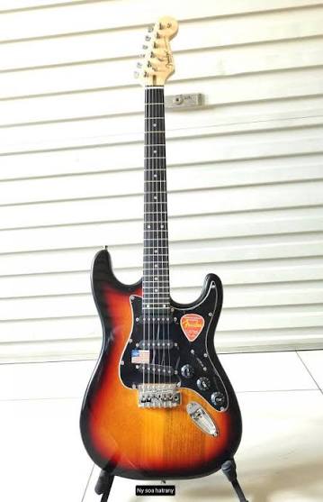 Guitare électrique Fender Stratocaster