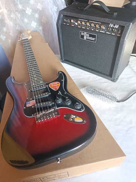 Guitare électrique Fender Stratocaster – Image 4
